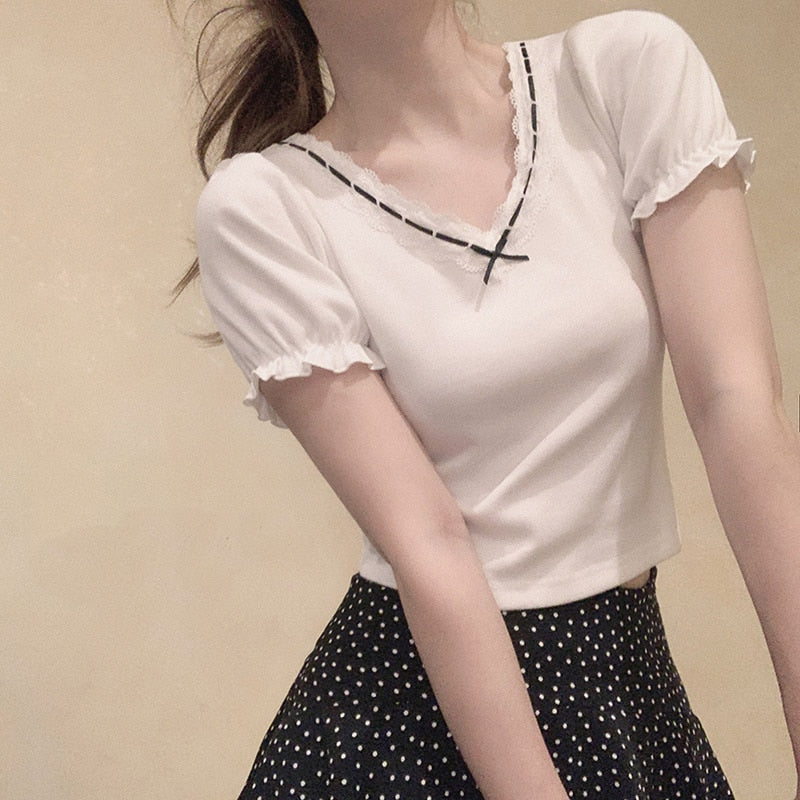 Simple Dollette White T-Shirt Sweet Girl Ribbon