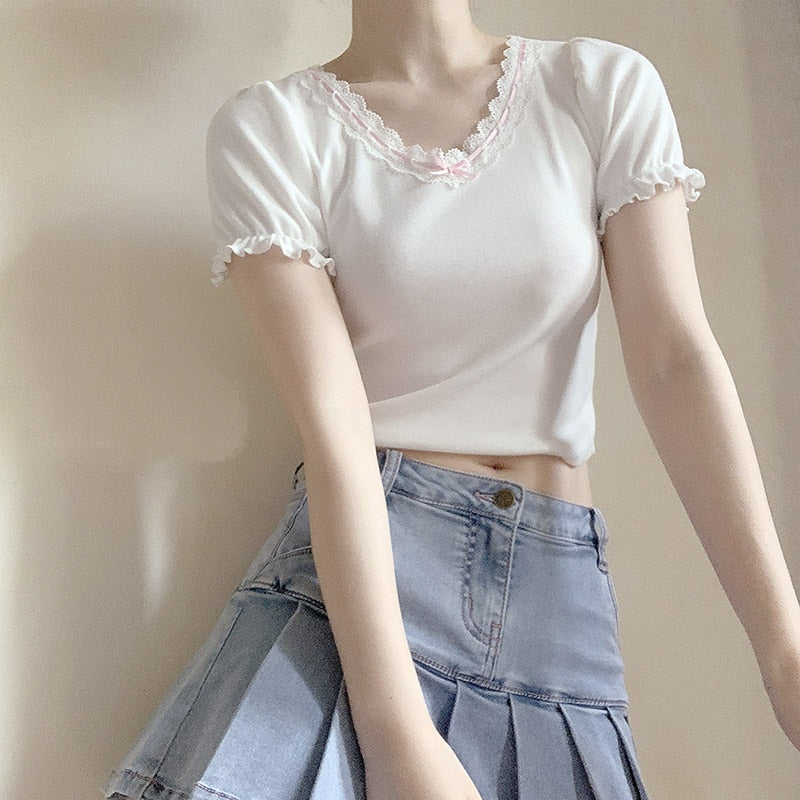 Simple Dollette White T-Shirt Sweet Girl Ribbon