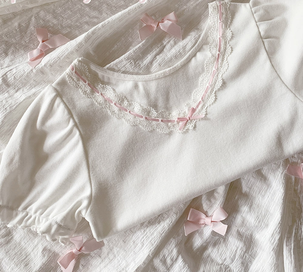 Simple Dollette White T-Shirt Sweet Girl Ribbon