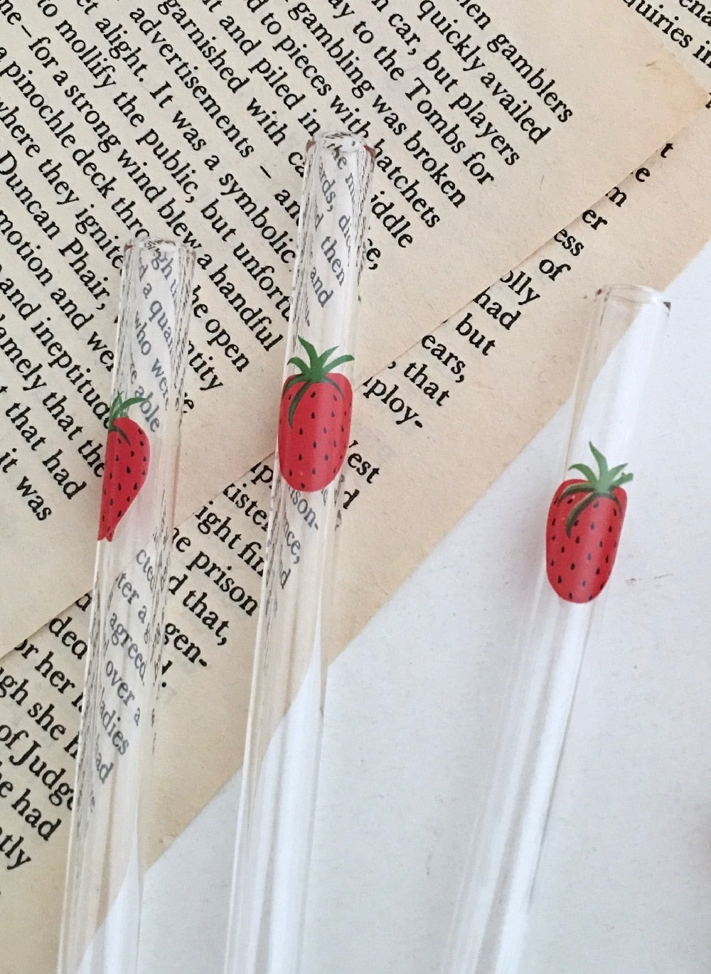 ๐ Nana Strawberry Glass with Straw