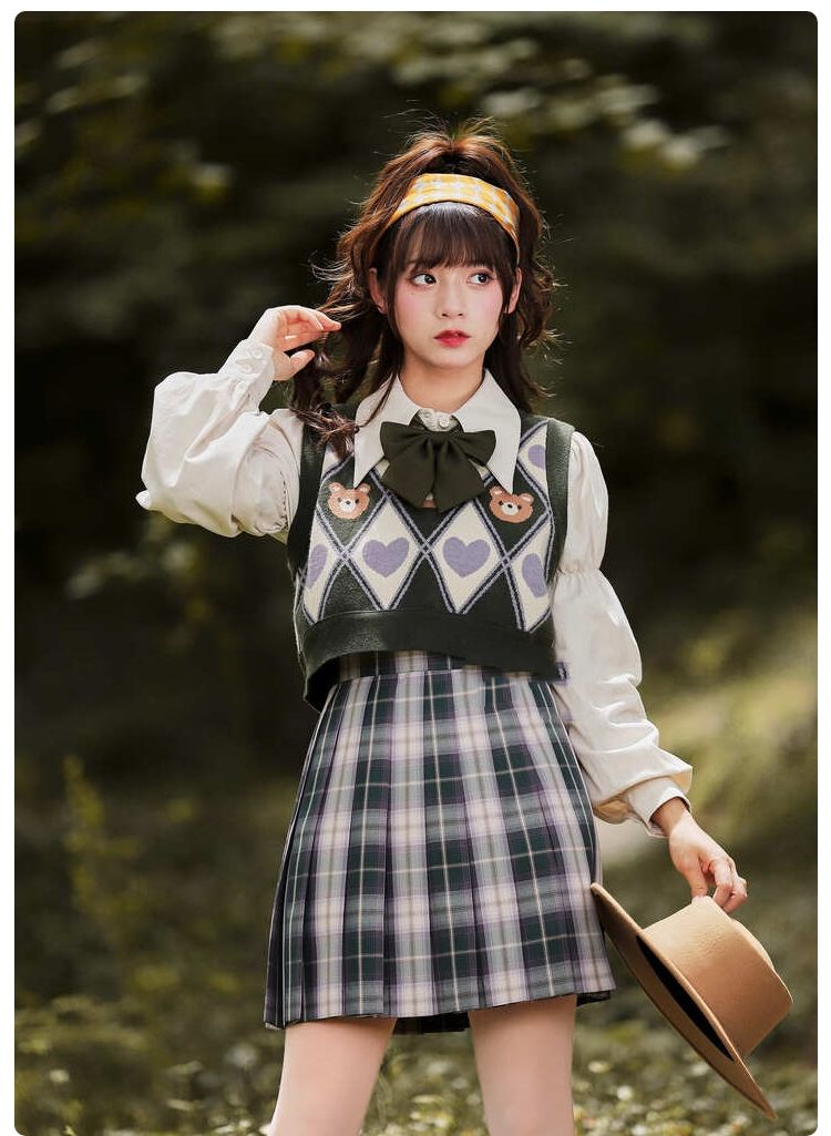 Kawaii Sweater Vest Bear Hearts Argyle