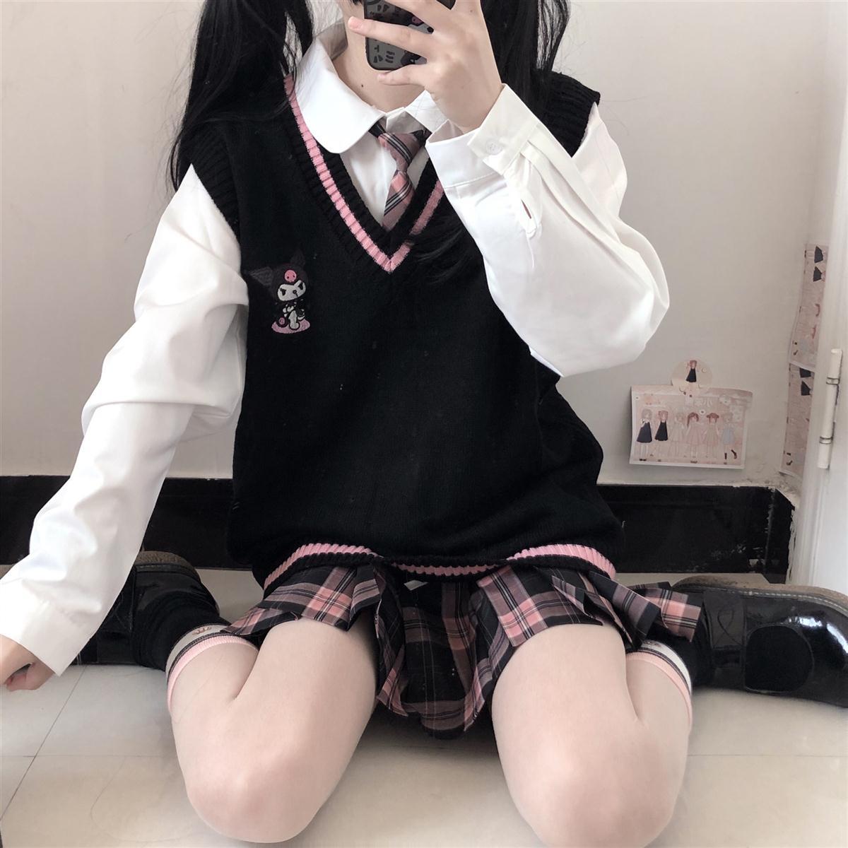 Kawaii Sweater Vest Kuromi Black