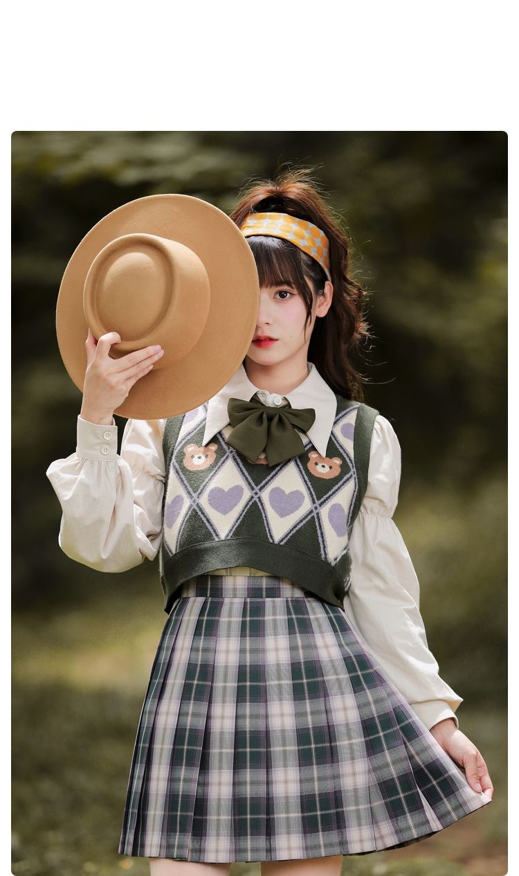 Kawaii Sweater Vest Bear Hearts Argyle