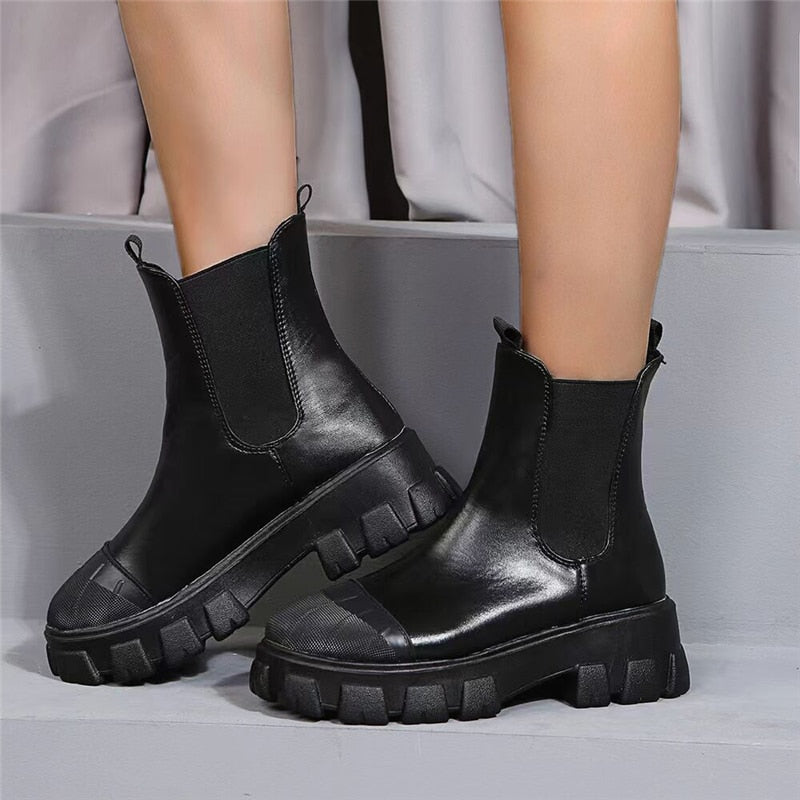 Chunky Chelsea Boots Black – Aesthetics Boutique